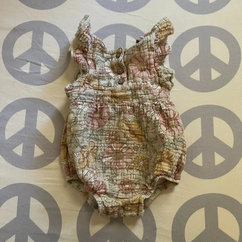 Tullabee, Rabbit + Bear Girls 6-9 month bundle